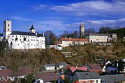 1350bHrad Rožmberk nad Vltavou, Horní a Dolní hrad 