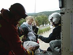 Hasičský záchranný sbor v Českém Krumlově během povodní v roce 2002 